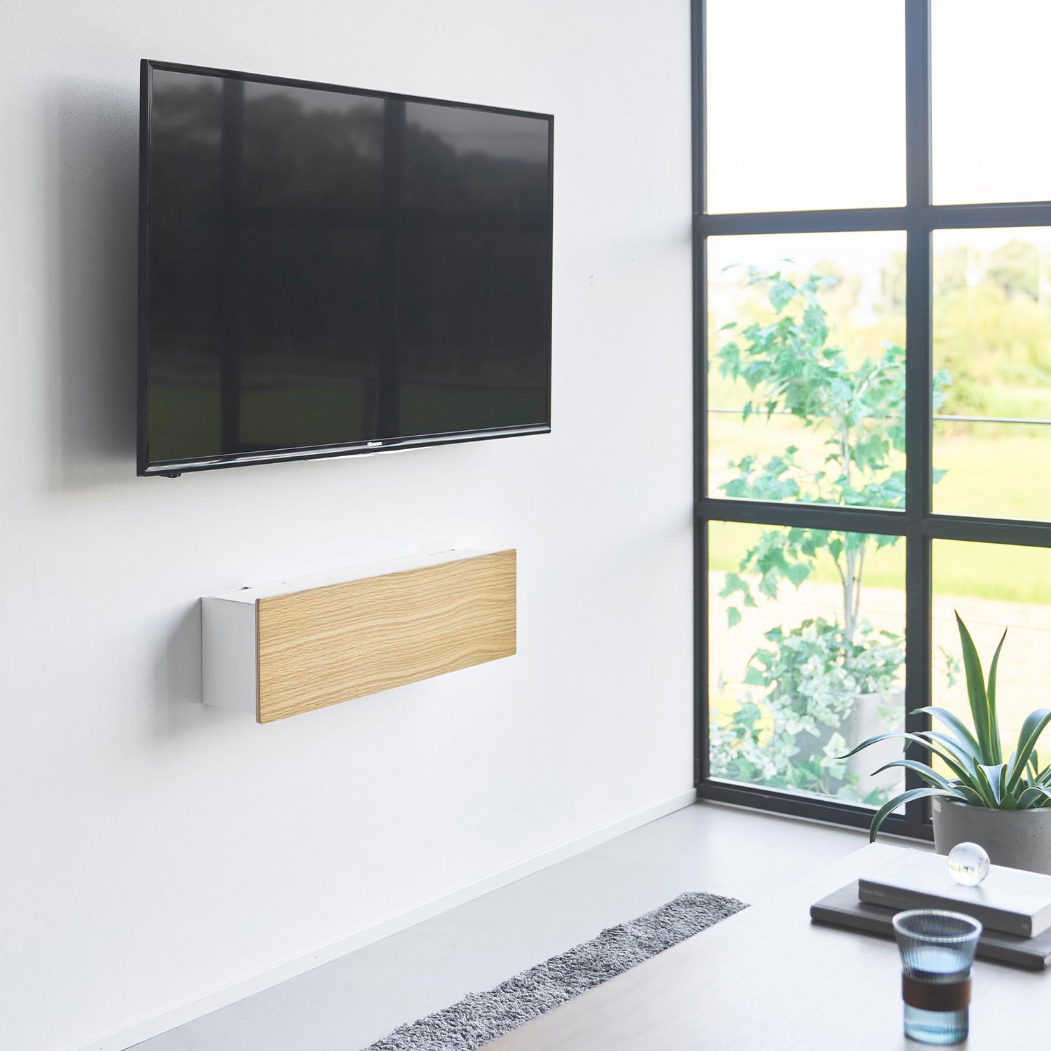 壁付けテレビ周辺機器収納ボックス タワー | 山崎実業【公式】