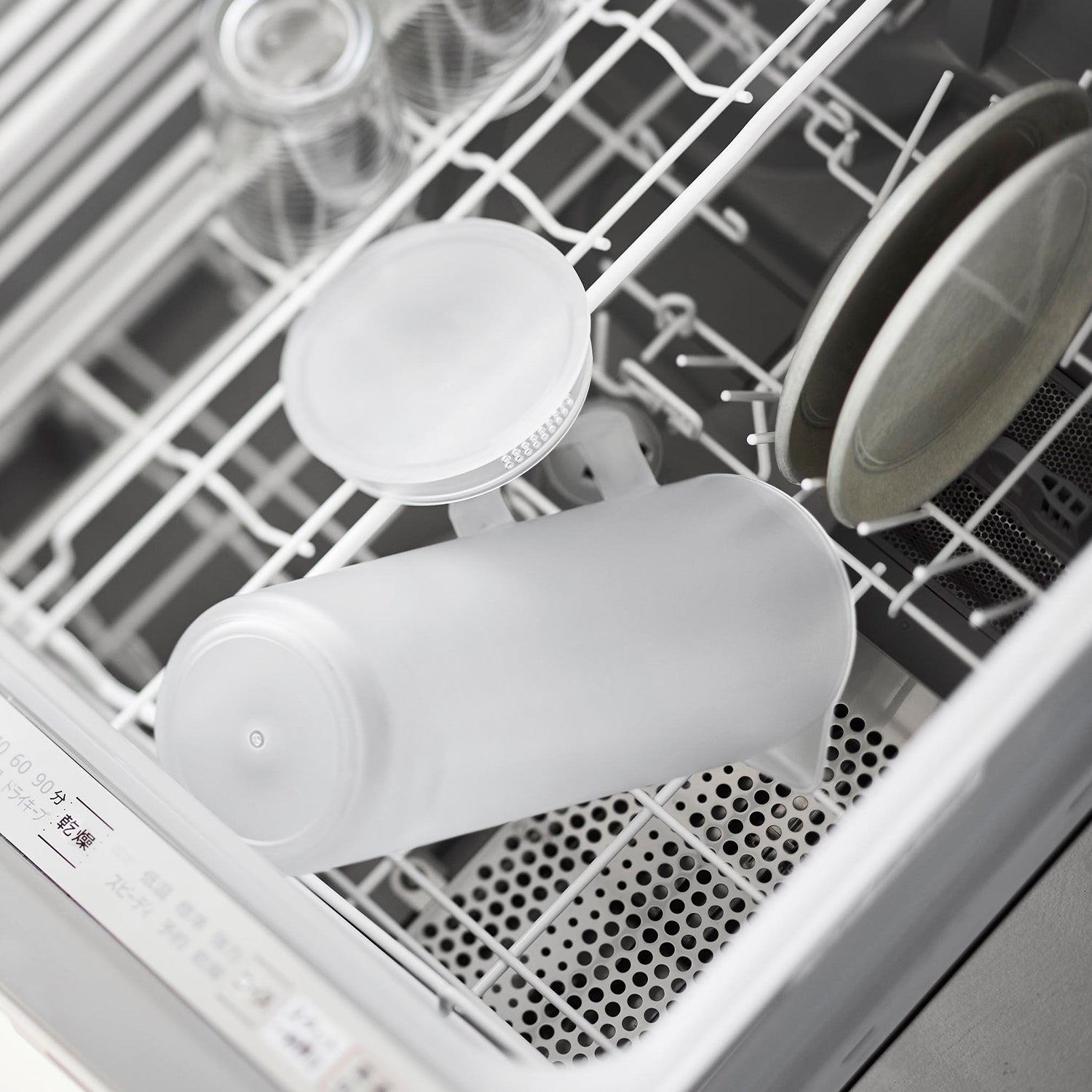 熱湯が注げる冷水筒 タワー ラウンド 1.2L | 山崎実業【公式】