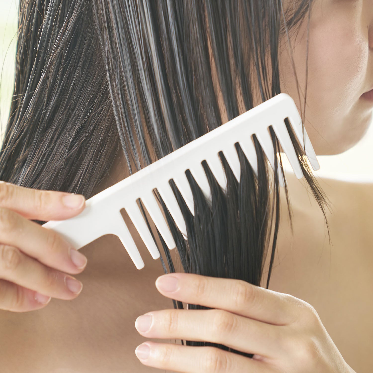マグネットトリートメントヘアーコーム タワー | 山崎実業【公式】