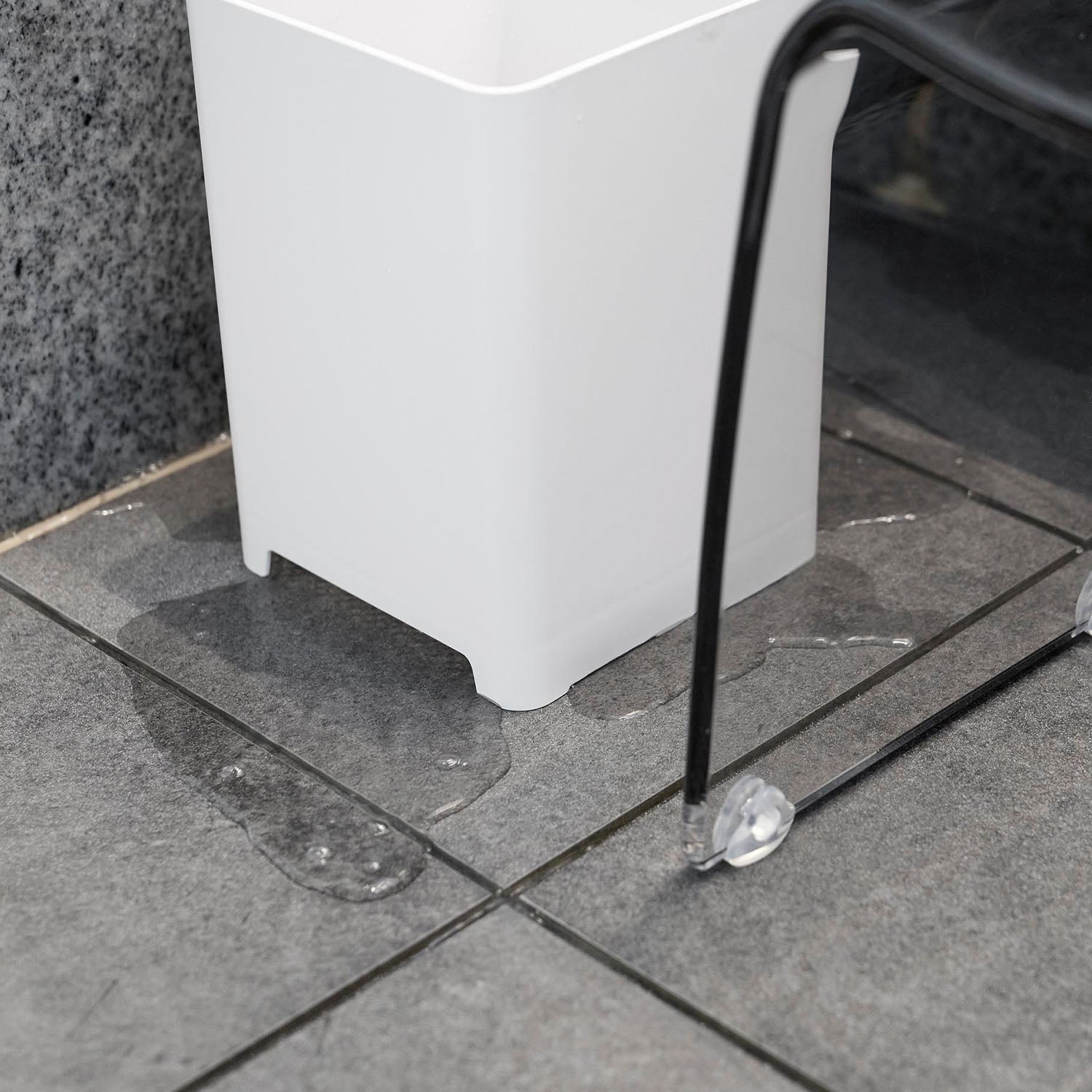 水が抜けるゴミ箱 タワー 5L | 山崎実業【公式】