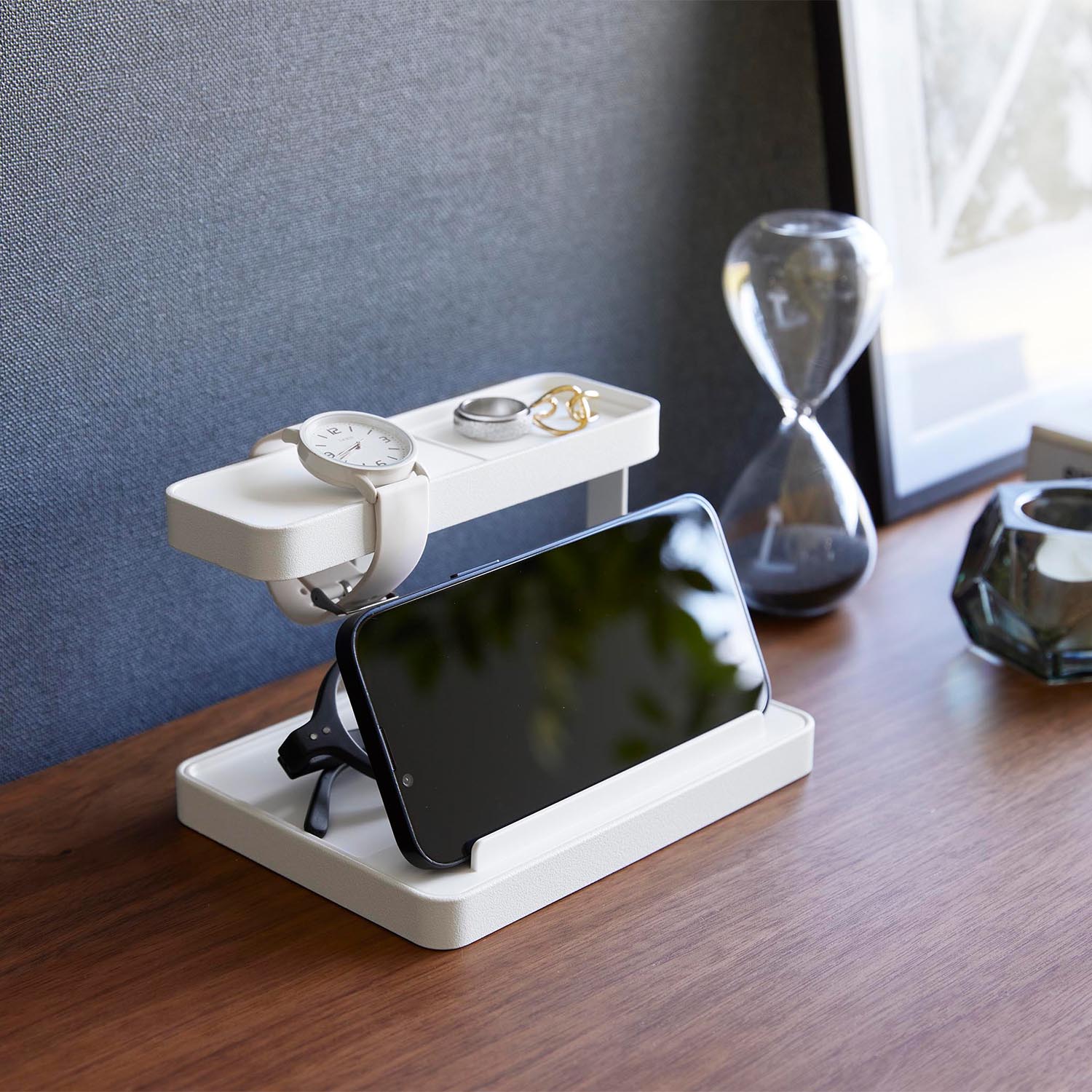 モバイル充電ステーション タワー | 山崎実業【公式】