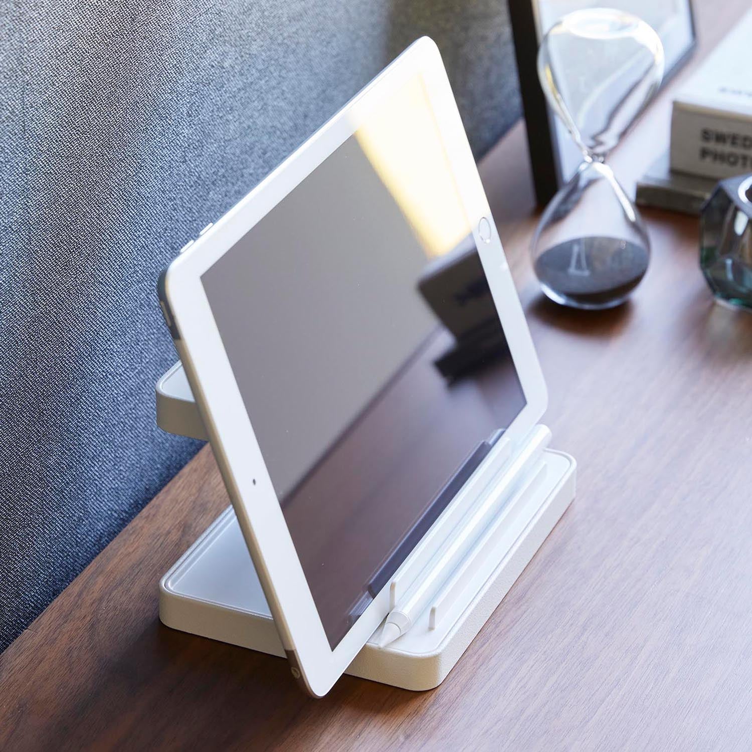 モバイル充電ステーション タワー | 山崎実業【公式】
